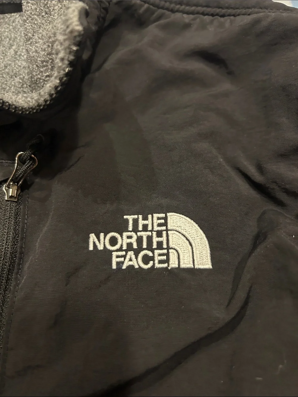 The North Face Men’s Gray and Black Half-Zip Fleece Jacket